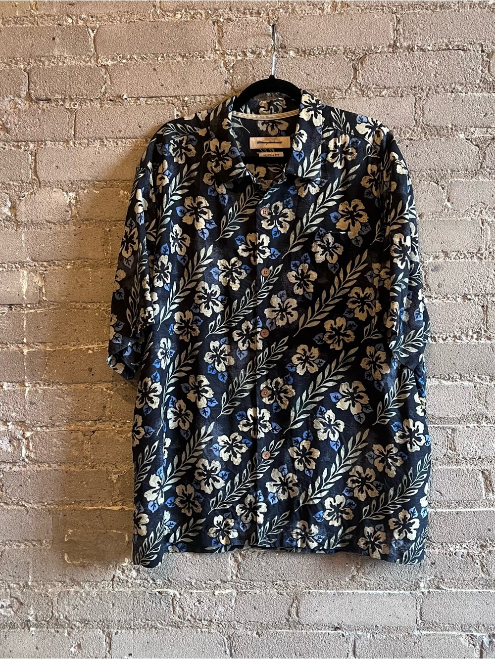 Tommy Bahama Silk Tropical Print Camp Shirt - Size XL